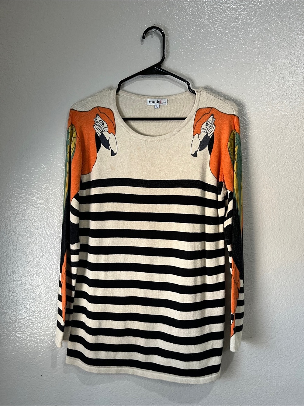 ModeLia Cream Black Stripes Orange parrot Print Knit Sweater Sz XL Chic